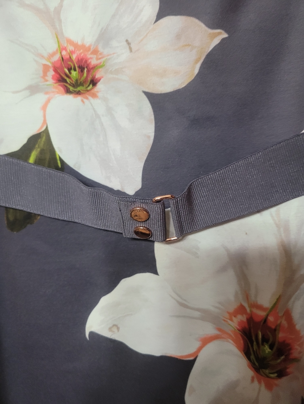 Ted Baker Gray Floral-Print Sheath Dress with Belt - Picture 4 of 9